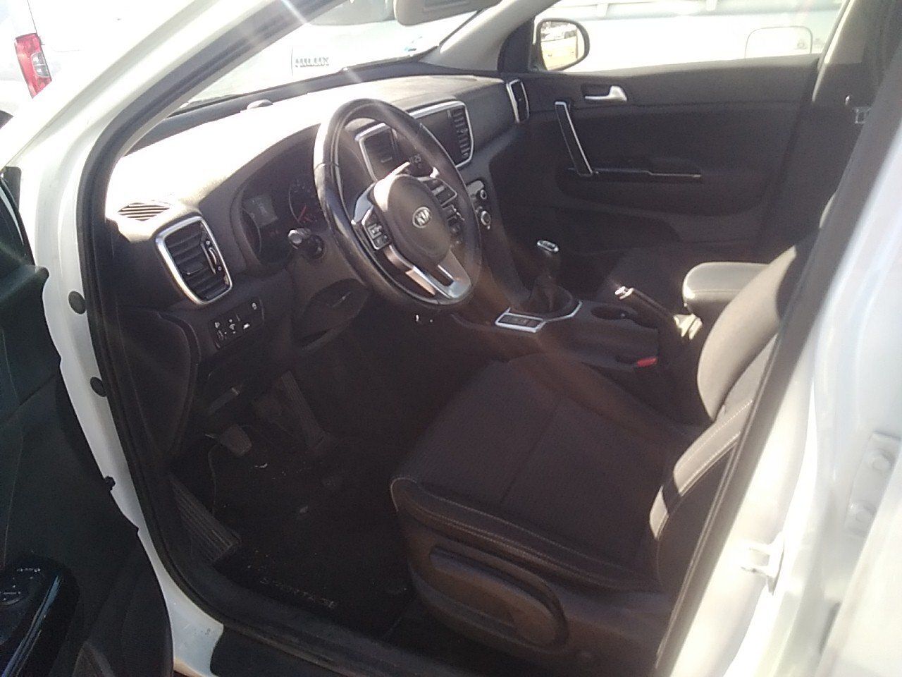 Kia Sportage 1.6 Mhev Black Edition 100kw (136cv) 4x2 - Foto 2
