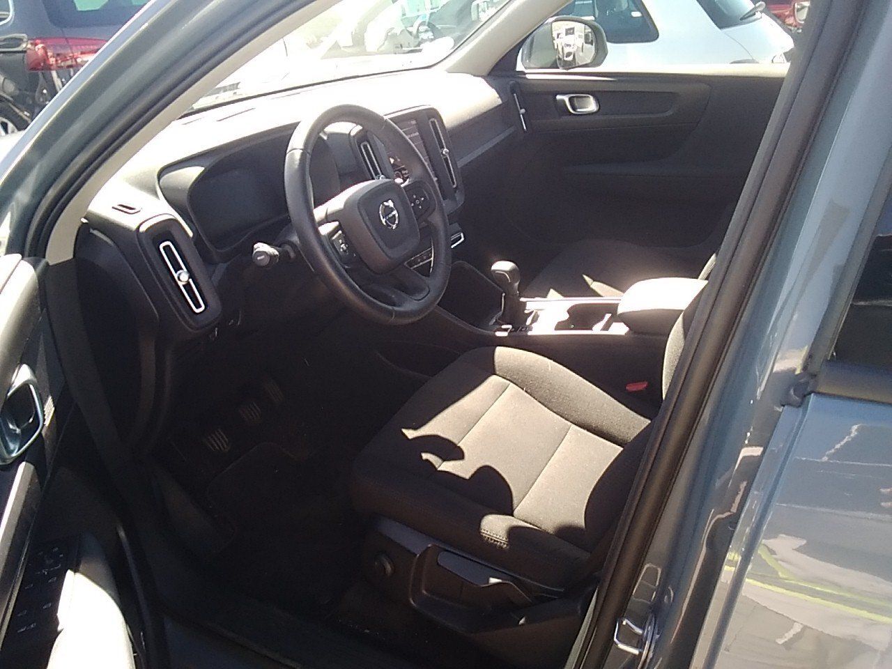Volvo Xc40 1.5 T2 Essential - Foto 2