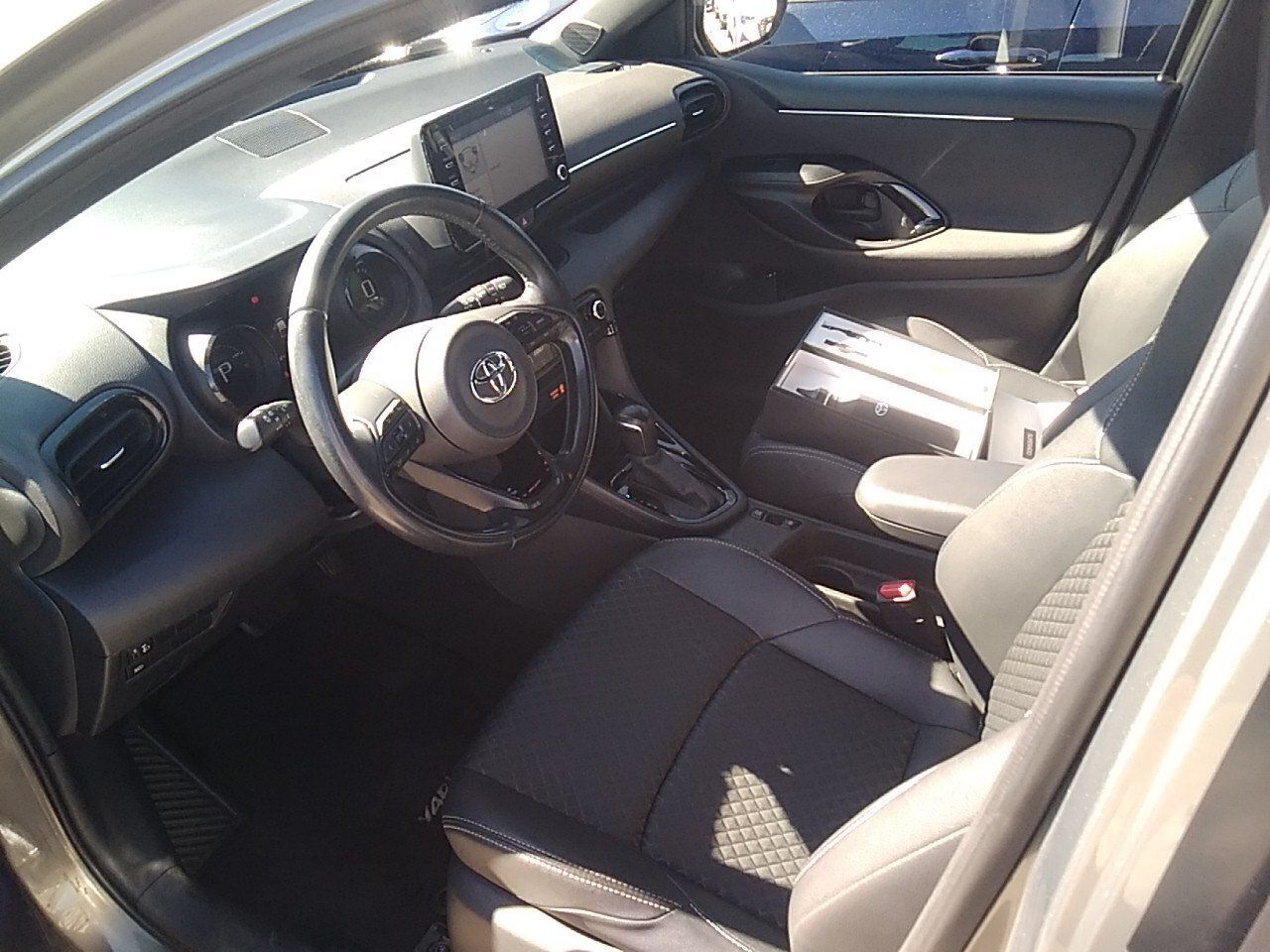 Toyota Yaris 1.5 120h Style - Foto 2