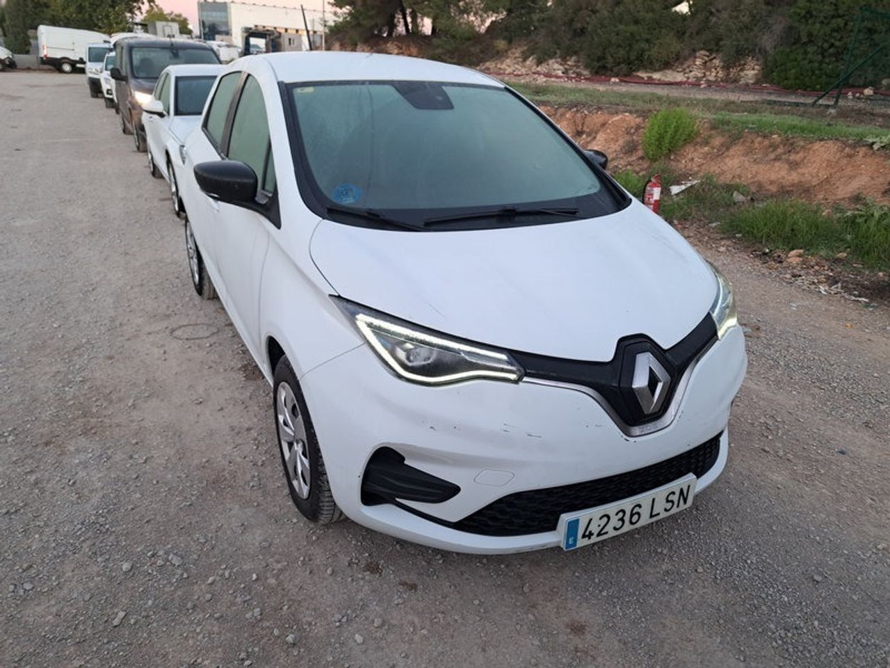Renault Zoe Life 80 Kw R110 Bateria 40kwh - Foto 2