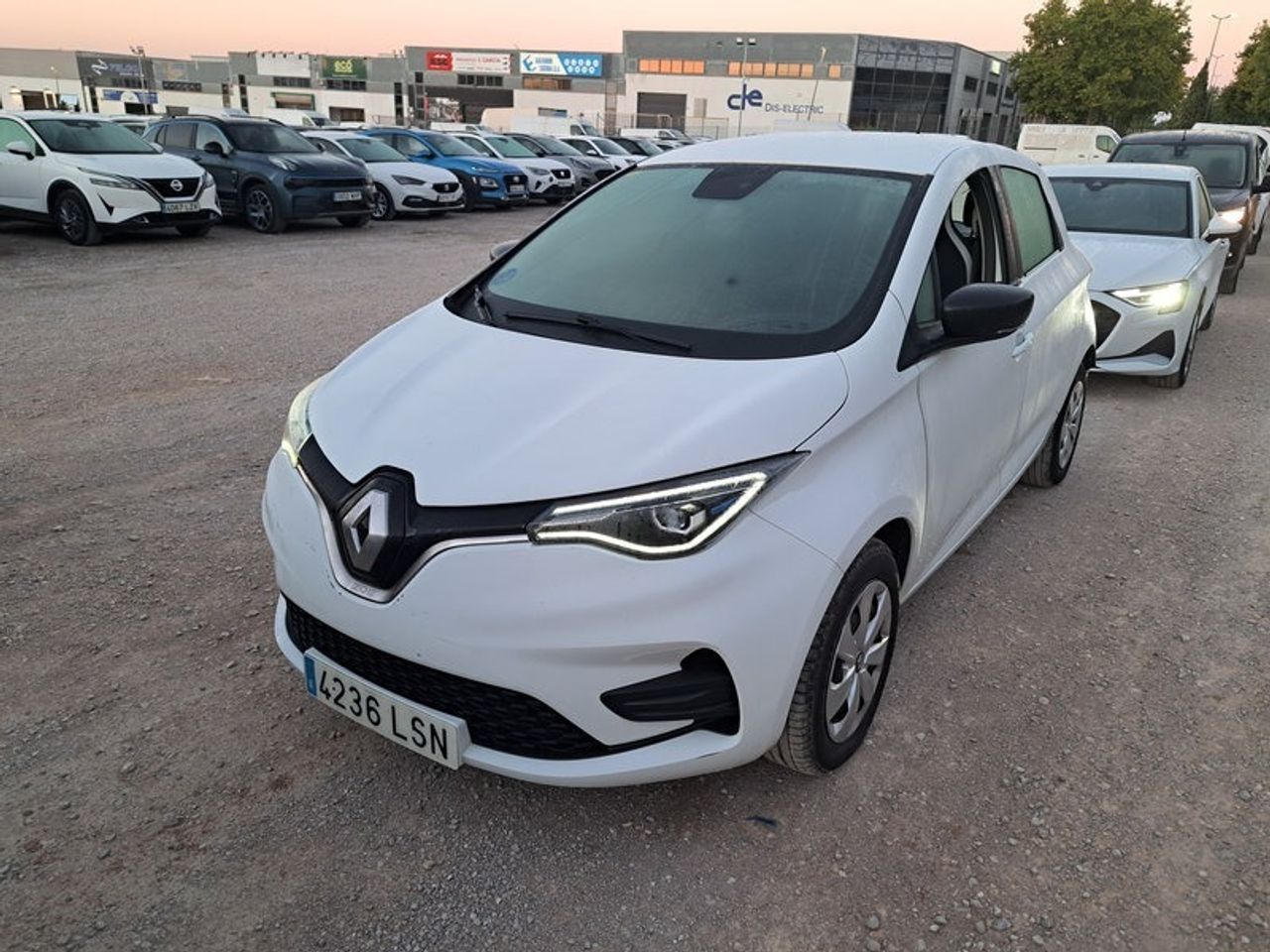 Renault Zoe Life 80 Kw R110 Bateria 40kwh - Foto 2