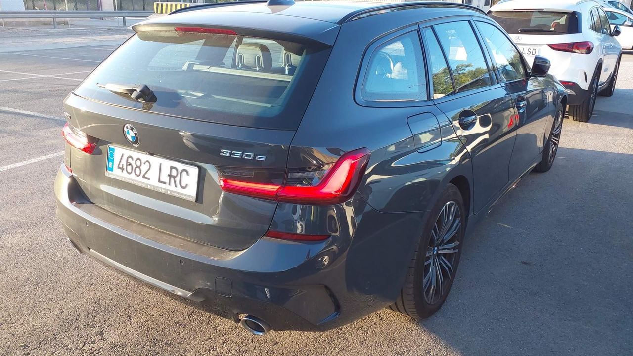 Bmw Series 3 330e Xdrive Touring - Foto 2