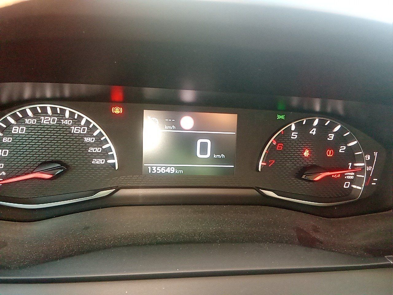 Peugeot 2008 Active Bluehdi 100 S&s Bvm6 - Foto 2