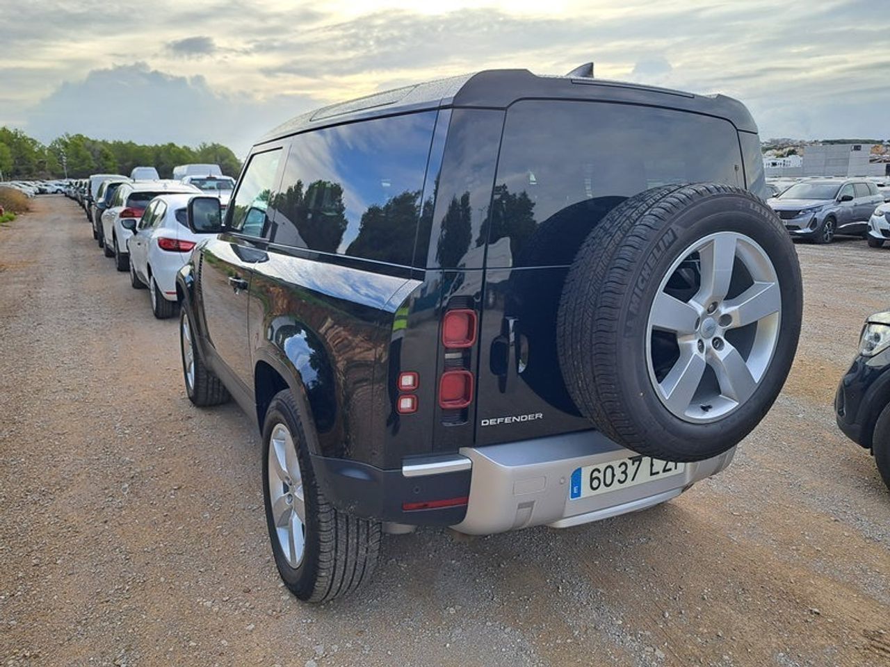 Land Rover Defender 3.0 D200 Se 90 Auto 4wd Mhev - Foto 2