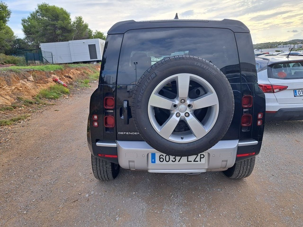 Land Rover Defender 3.0 D200 Se 90 Auto 4wd Mhev - Foto 2