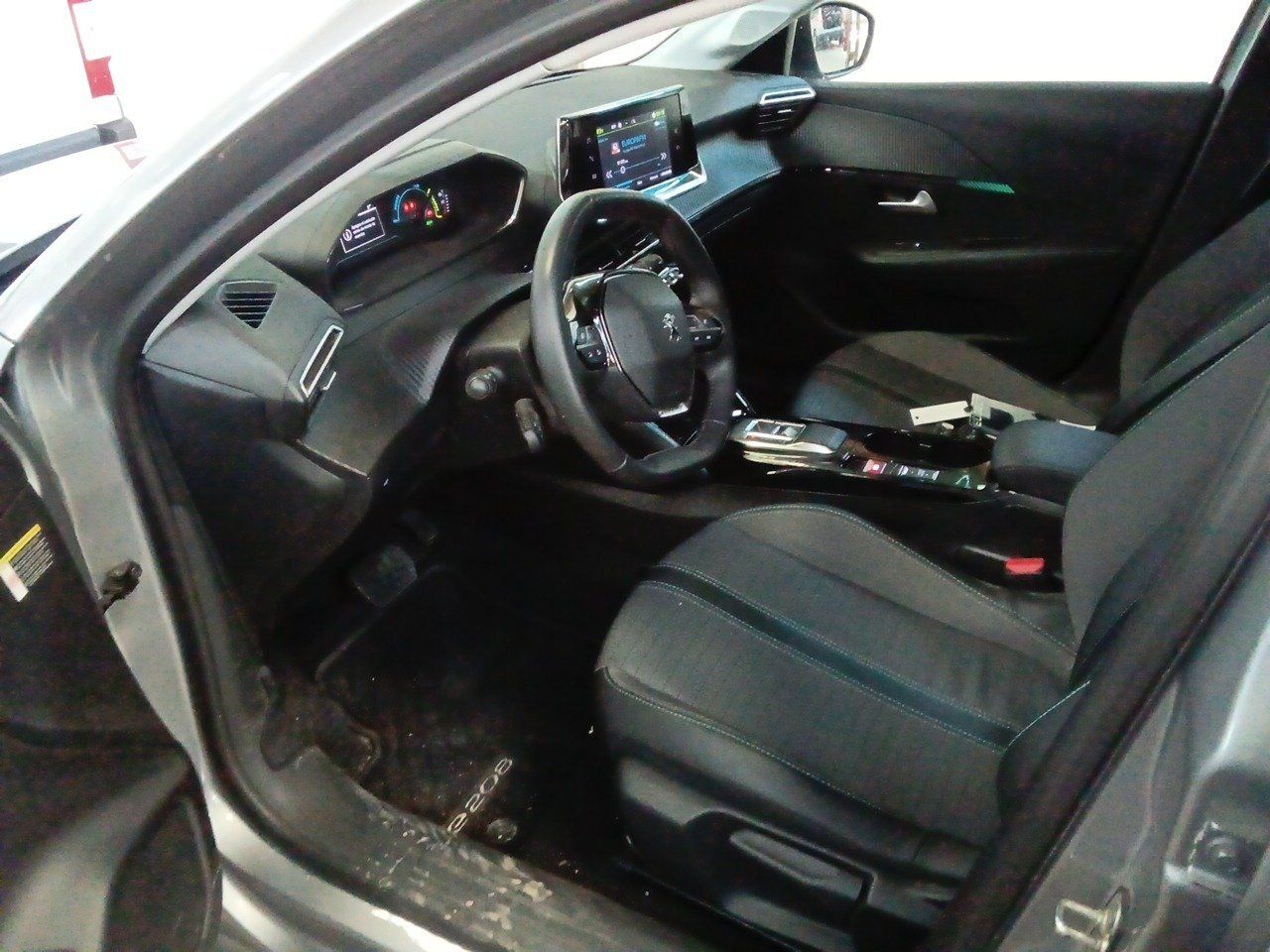Peugeot 208 Eléctrico Allure - Foto 2