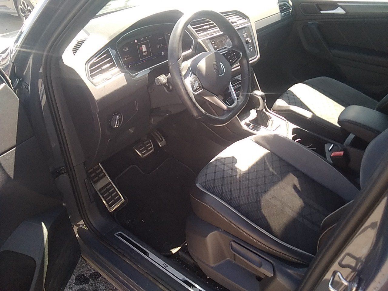 Volkswagen Tiguan R-line 2.0 Tdi 110kw (150cv) Dsg - Foto 2