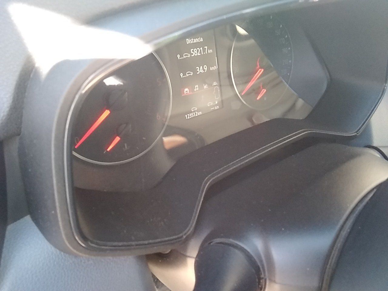 Renault Clio (o) Business Blue Dci 74kw (100cv) - Foto 2