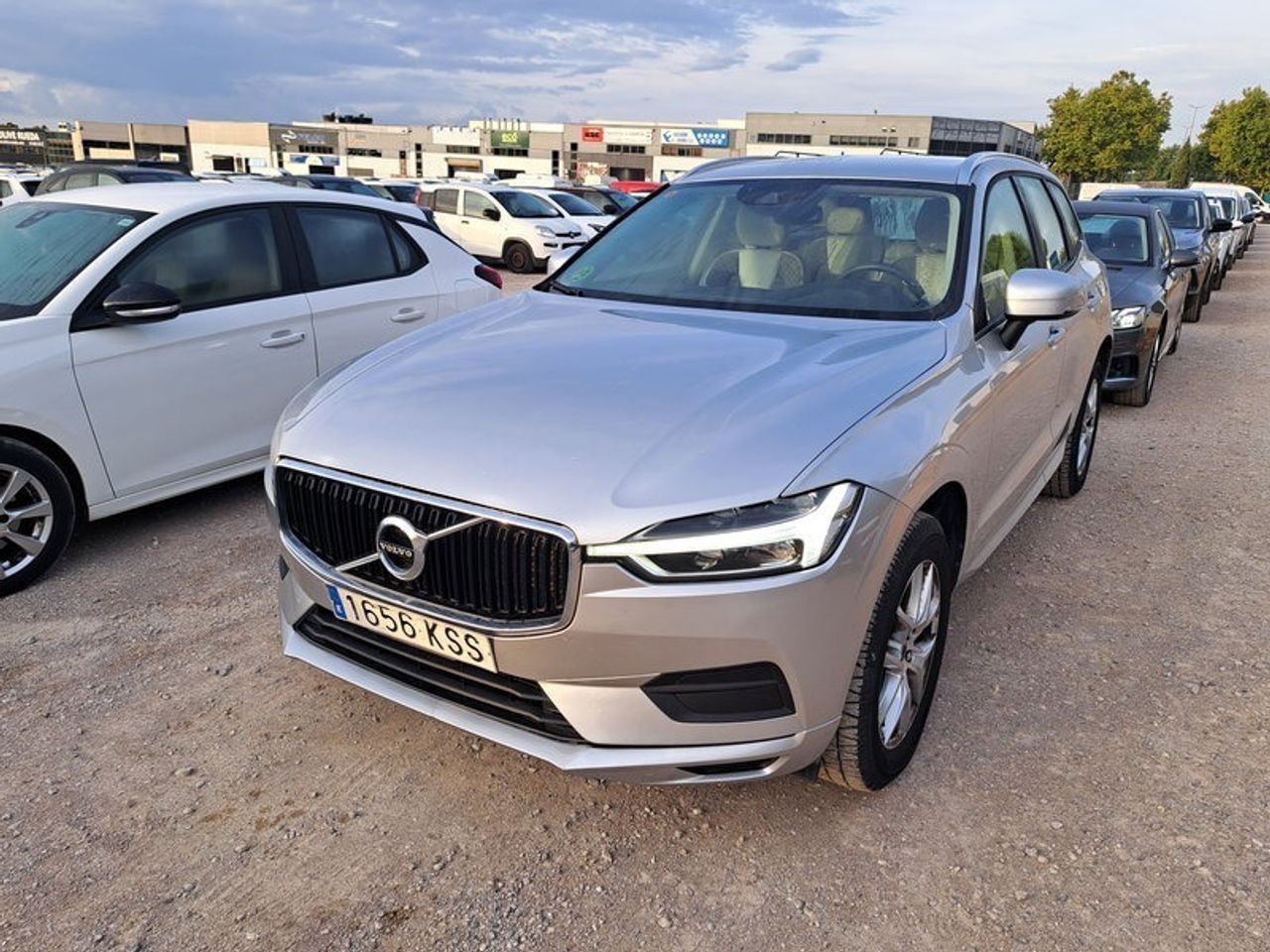 Volvo Xc60 2.0 D4 Awd Momentum Auto - Foto 2