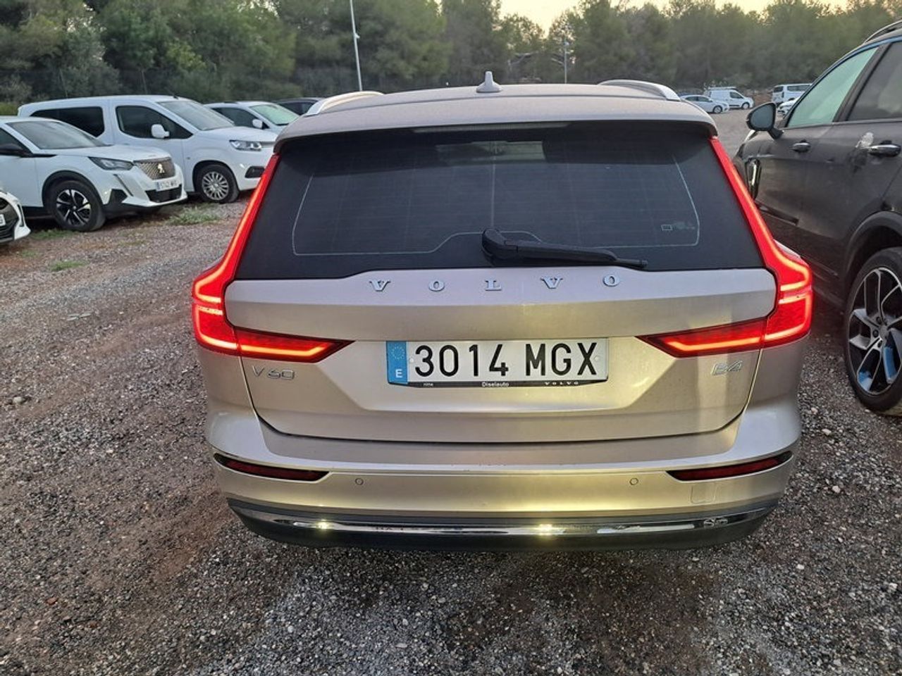 Volvo V60 2.0 B4 (d) Plus Dark Auto - Foto 2