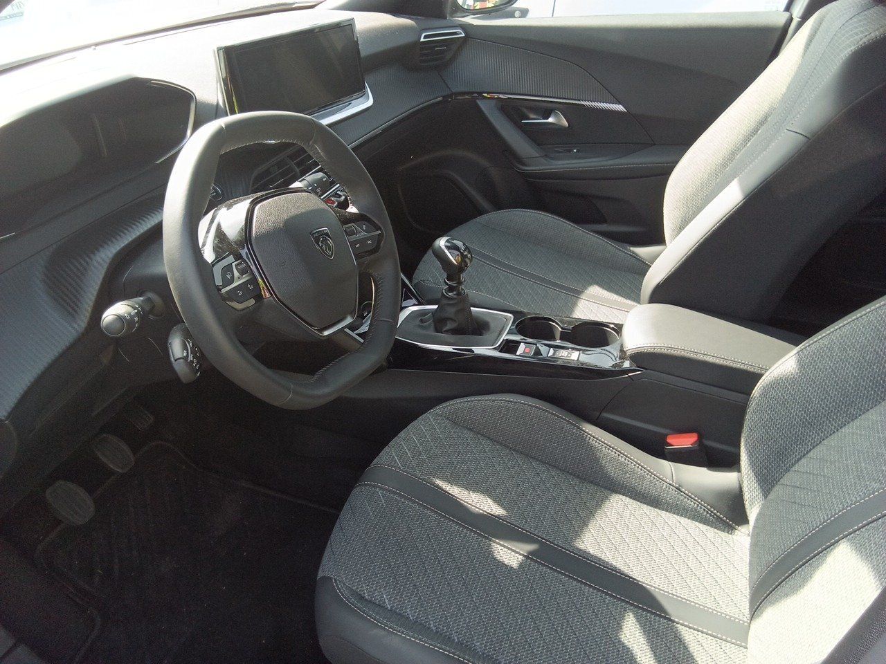 Peugeot 2008 Allure Puretech 100 S&s 6 Vel. Man - Foto 2