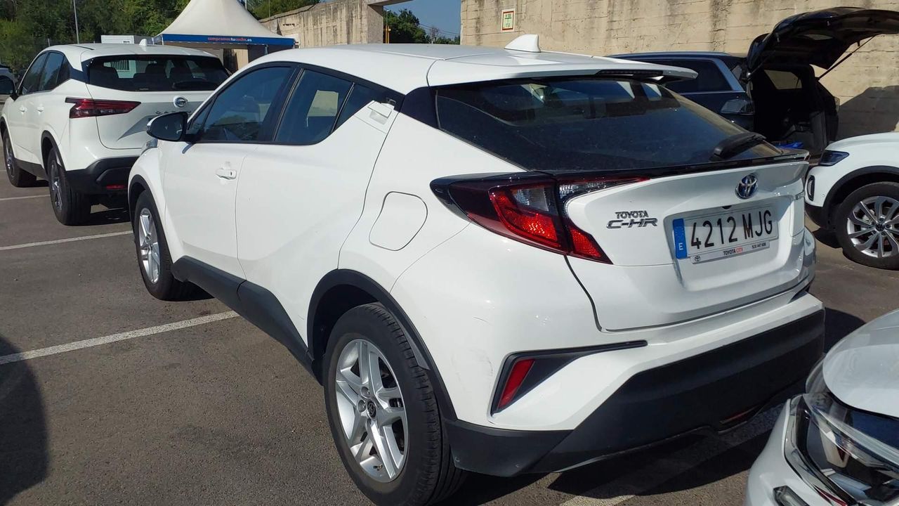 Toyota C-hr 1.8 125h Aire - Foto 2