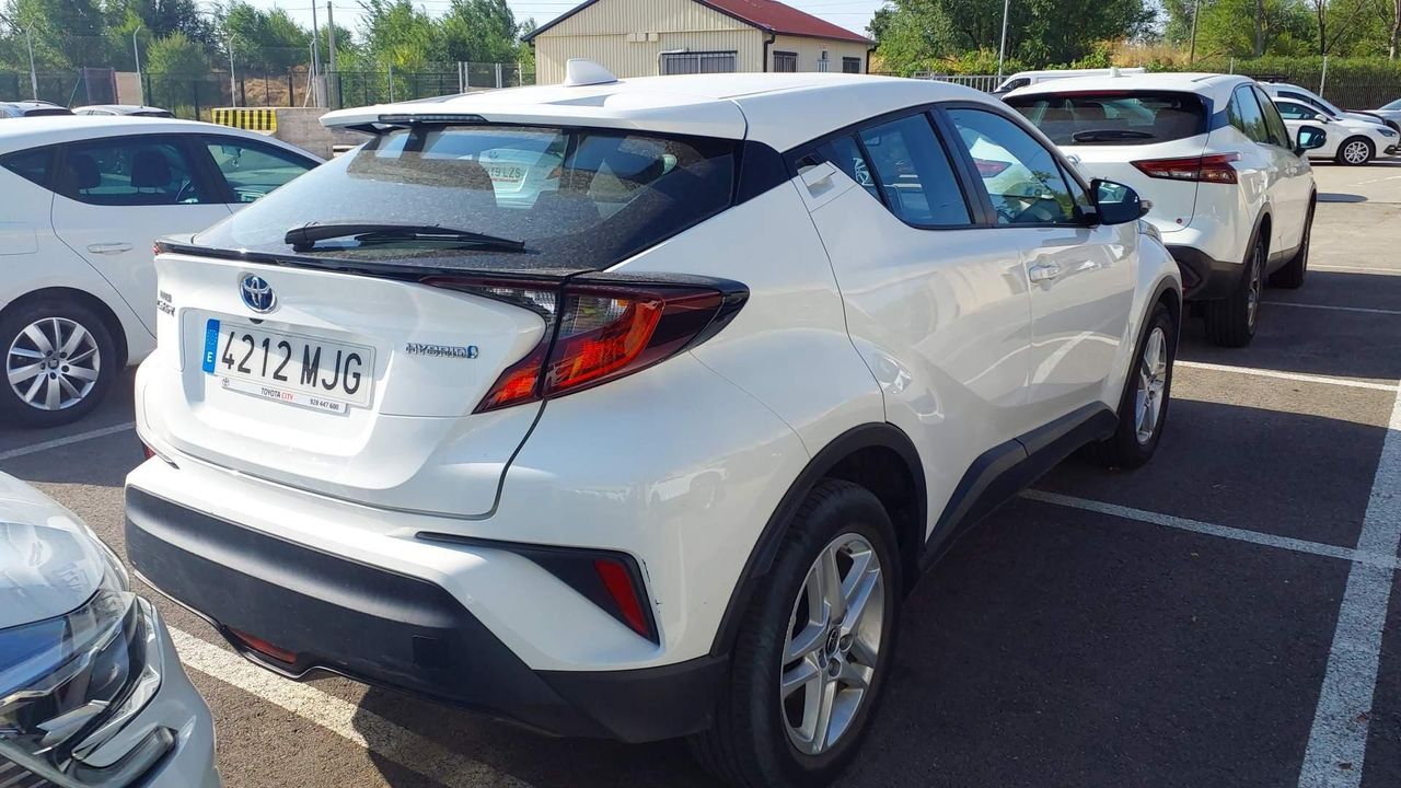 Toyota C-hr 1.8 125h Aire - Foto 2