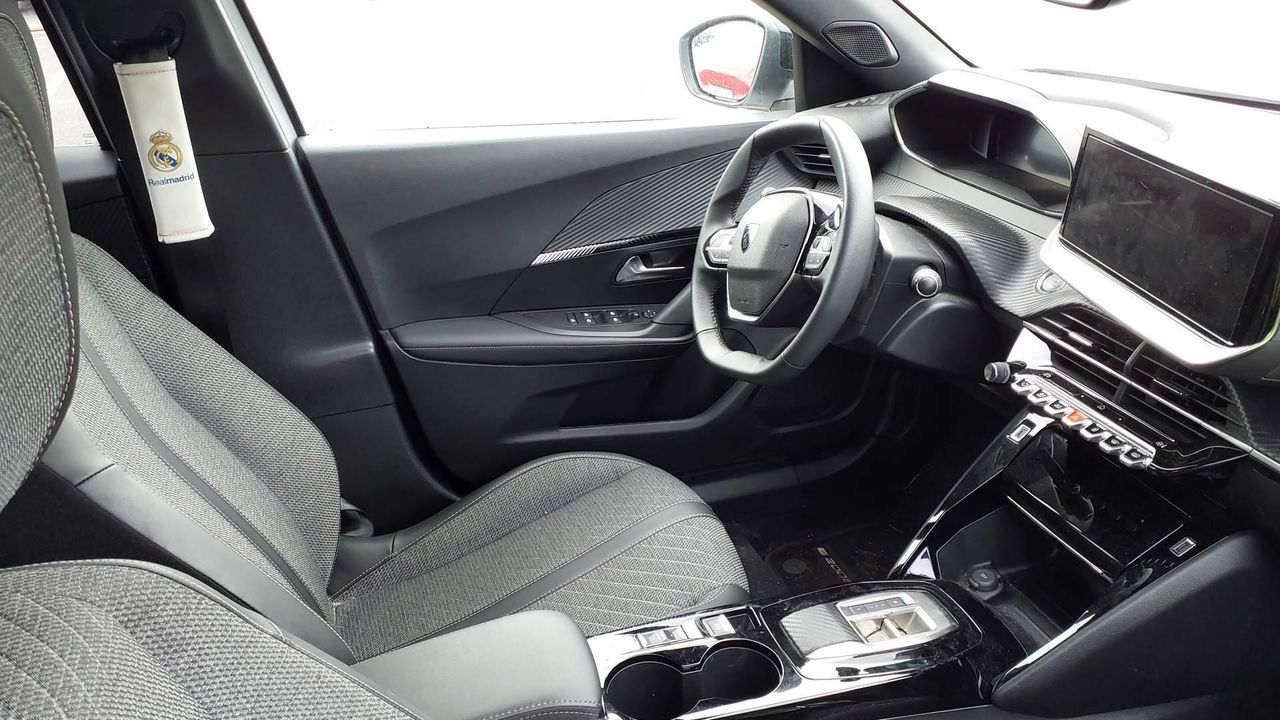 Peugeot 2008 Eléctrico Allure 136 (100kw) - Foto 2