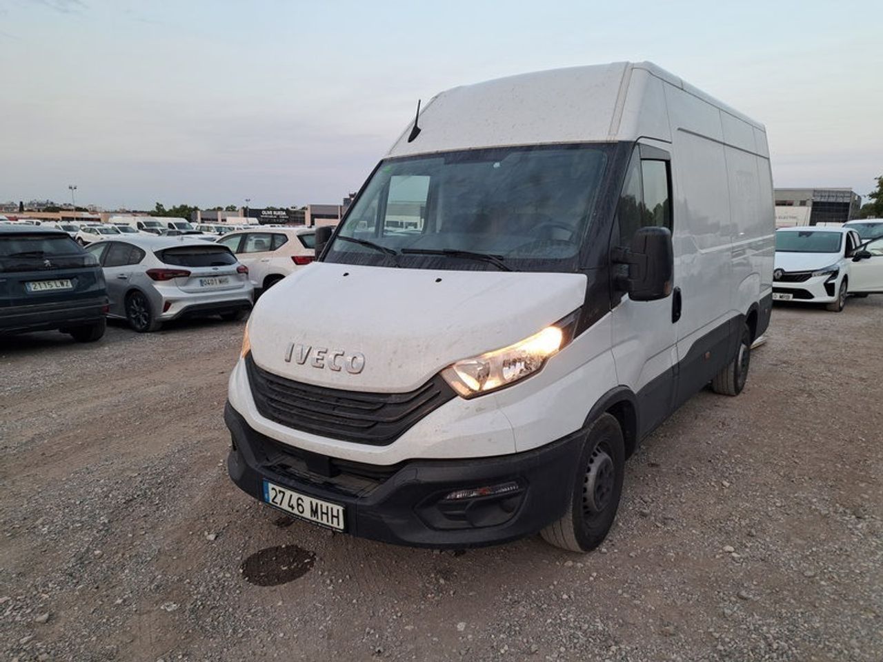 Iveco Daily 35s 18h V 3520l/h2 12 M3 - Foto 2