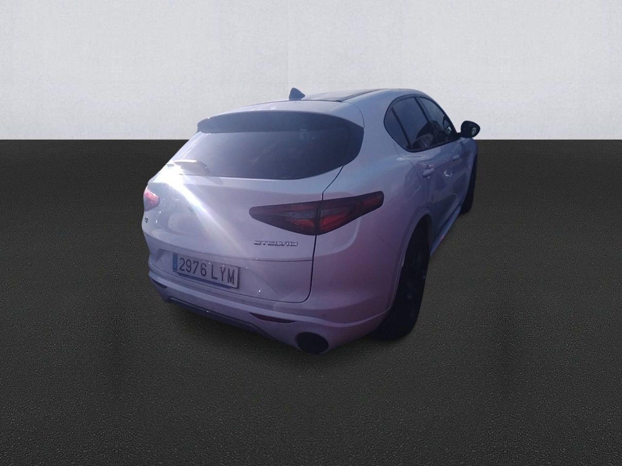 Alfa Romeo Stelvio 2.2 Diésel 154kw (210cv) Veloce Q4 - Foto 2