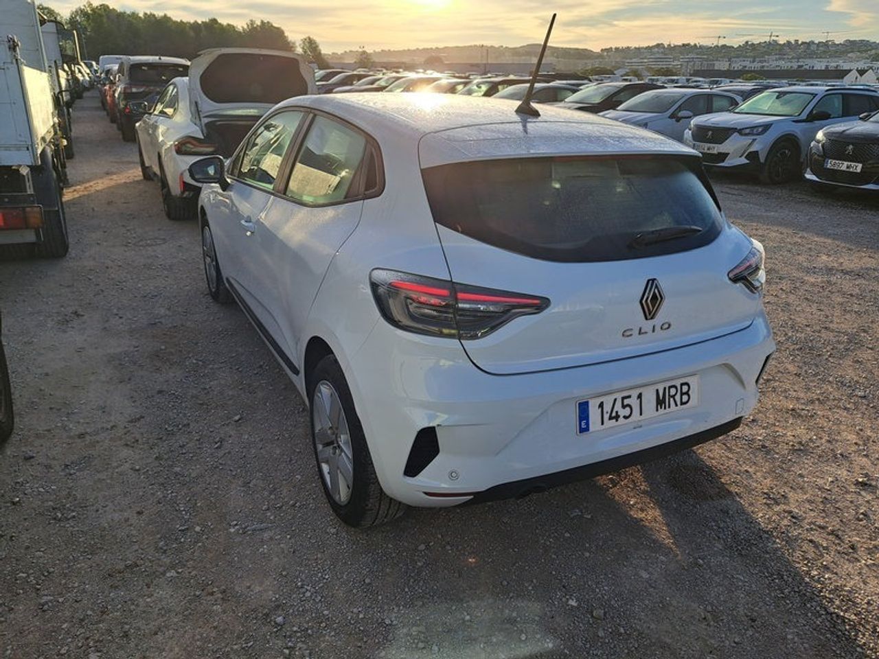 Renault Clio Evolution Dci 100 (74kw) - Foto 2