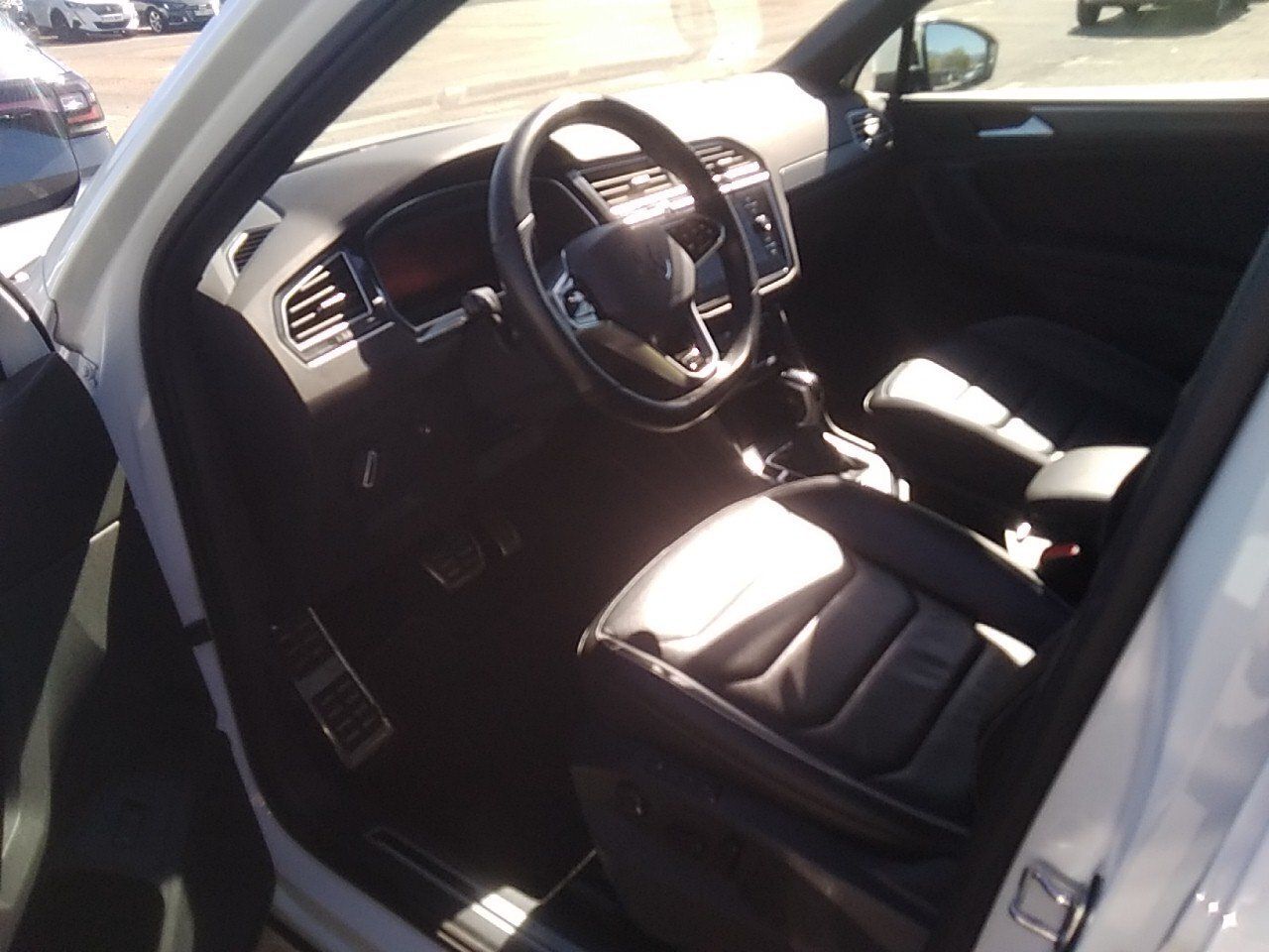 Volkswagen Tiguan R-line 2.0 Tdi 110kw (150cv) Dsg - Foto 2
