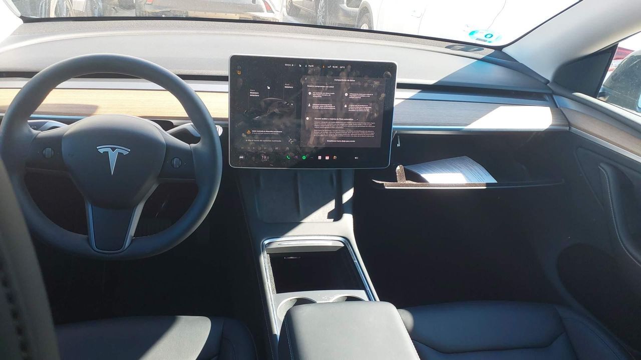 Tesla Model Y Tracción Trasera Rwd - Foto 2