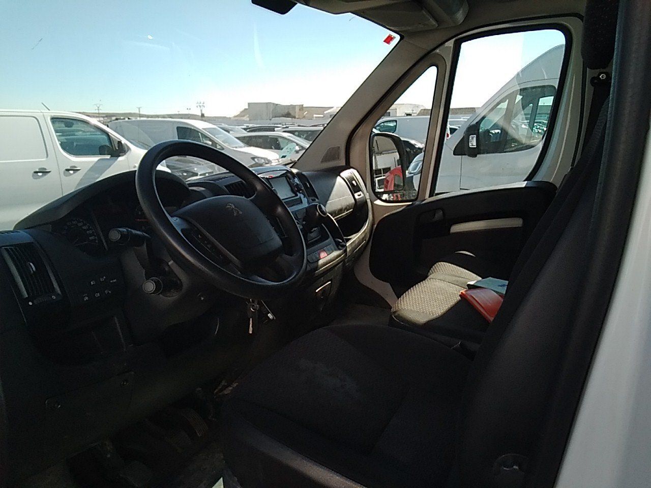 Peugeot Boxer Pack 330 L1 H1 Bhdi 88kw(120cv) S&s 6 V. - Foto 2