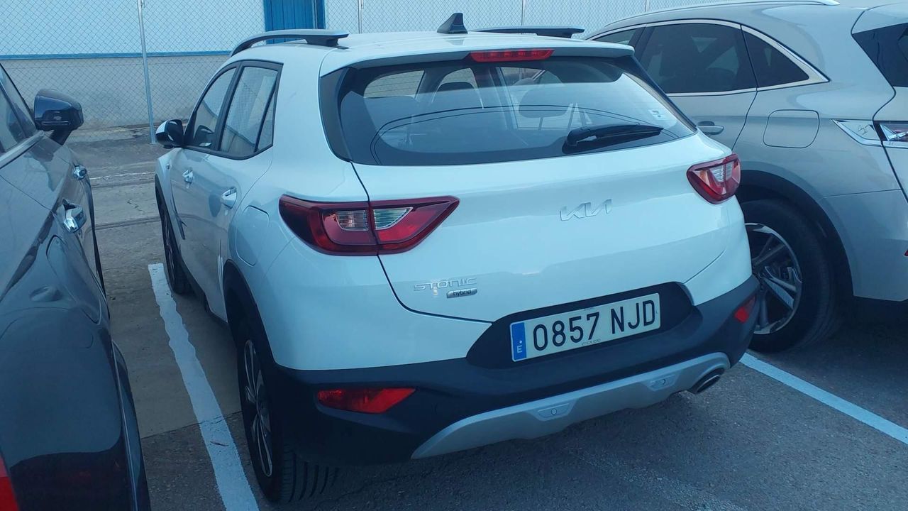 Kia Stonic 1.0 T-gdi 74kw (100cv) Mhev Mt Concept - Foto 2