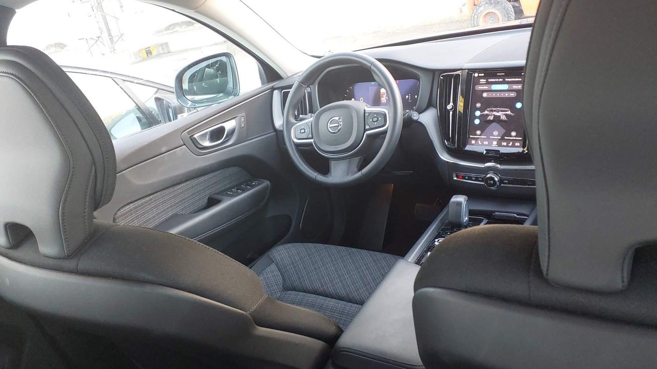 Volvo Xc60 2.0 B4 D Awd Core Auto - Foto 2
