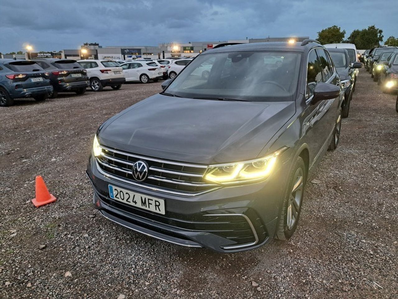 Volkswagen Tiguan R-line 2.0 Tdi 110kw (150cv) Dsg - Foto 2