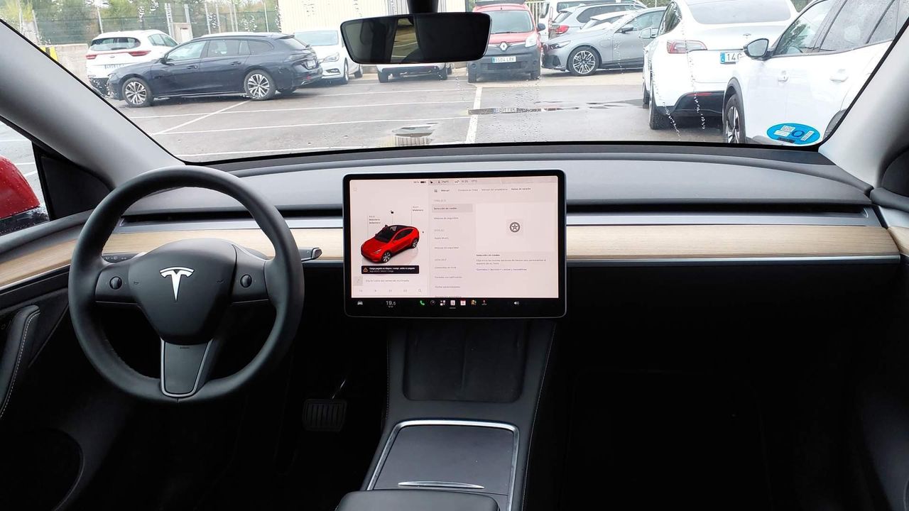 Tesla Model Y Gran Autonomía 4wd - Foto 2