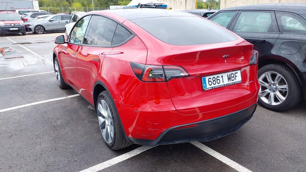 Tesla Model Y Gran Autonomía 4wd - Foto 2