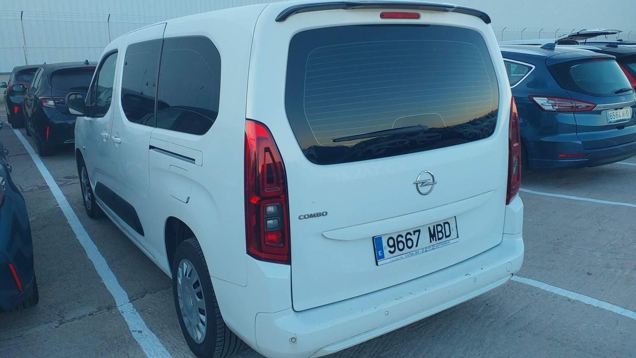 Opel Combo 1.5 Td 75kw (100cv) S/s Edition Plus Xl - Foto 2