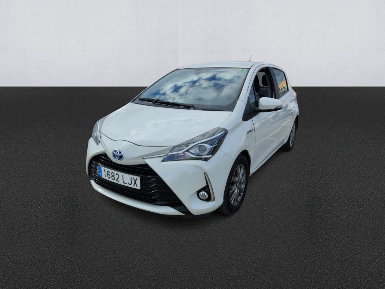 Alquila temporada escolar  de segunda mano - toyota yaris 2020 /
