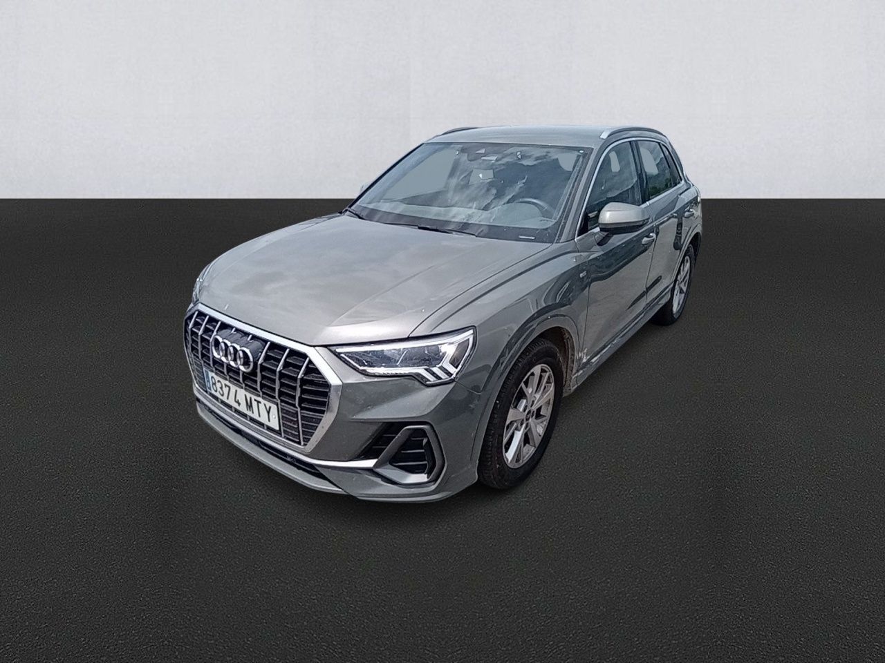 audi q3 2024 /