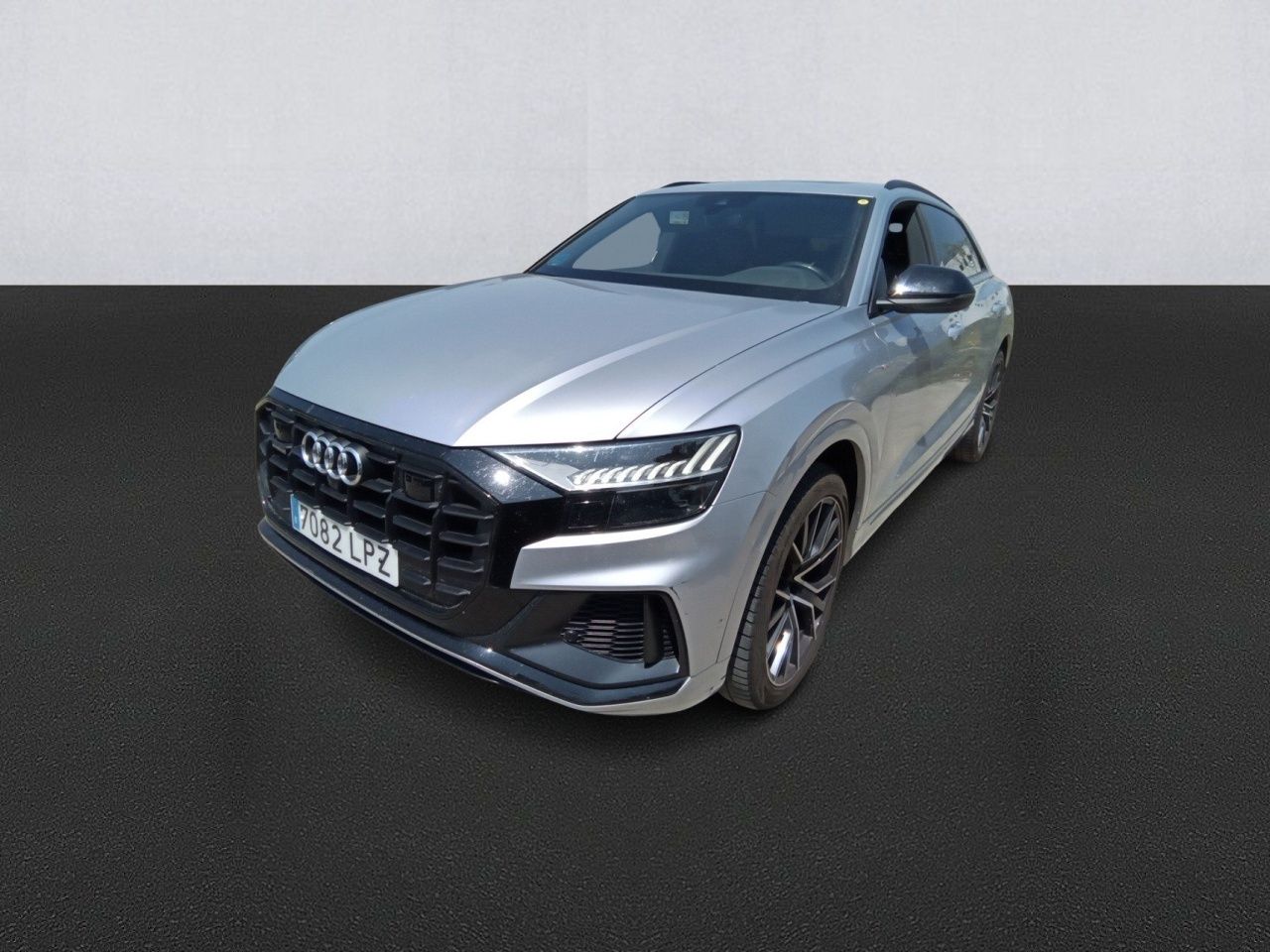 audi q8 2021 /
