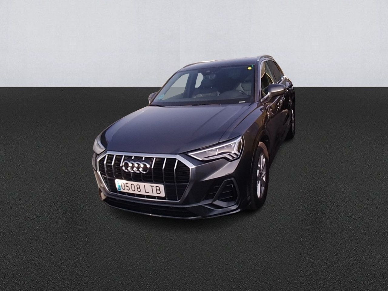 audi q3 2021 /