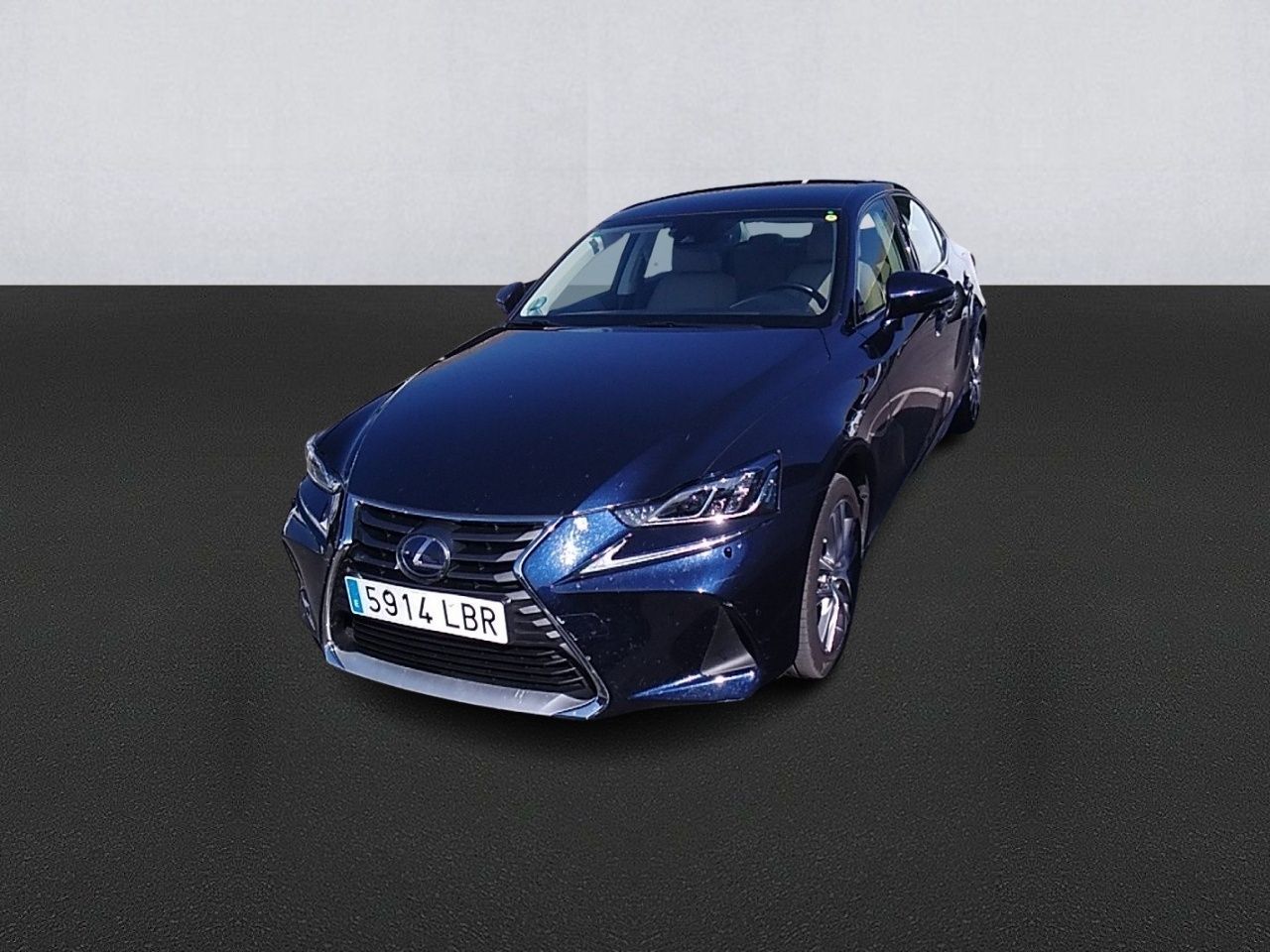 lexus is 2019 /