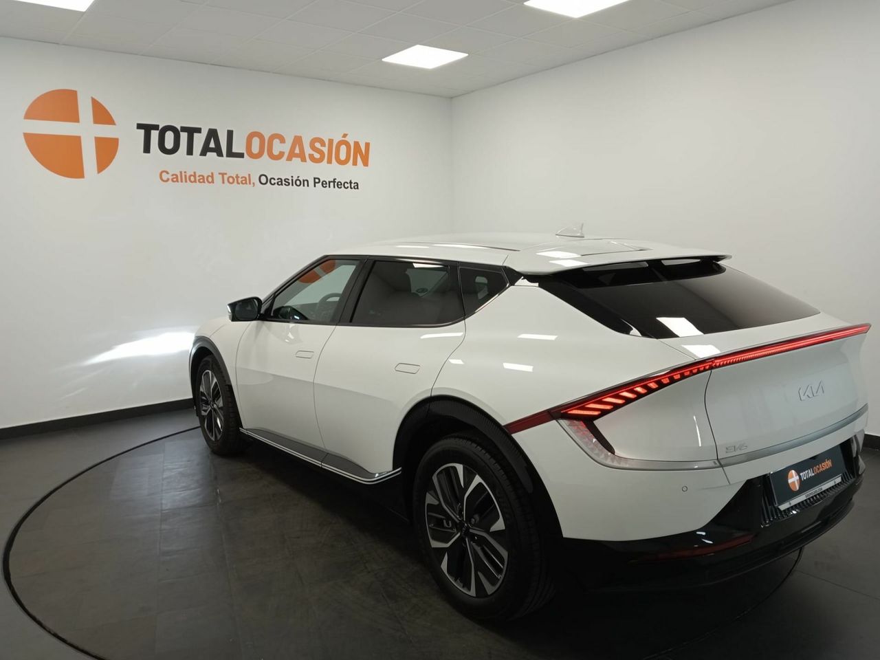 Kia EV6 Air 77,4kWh 168kW RWD (Long Range) - Foto 8
