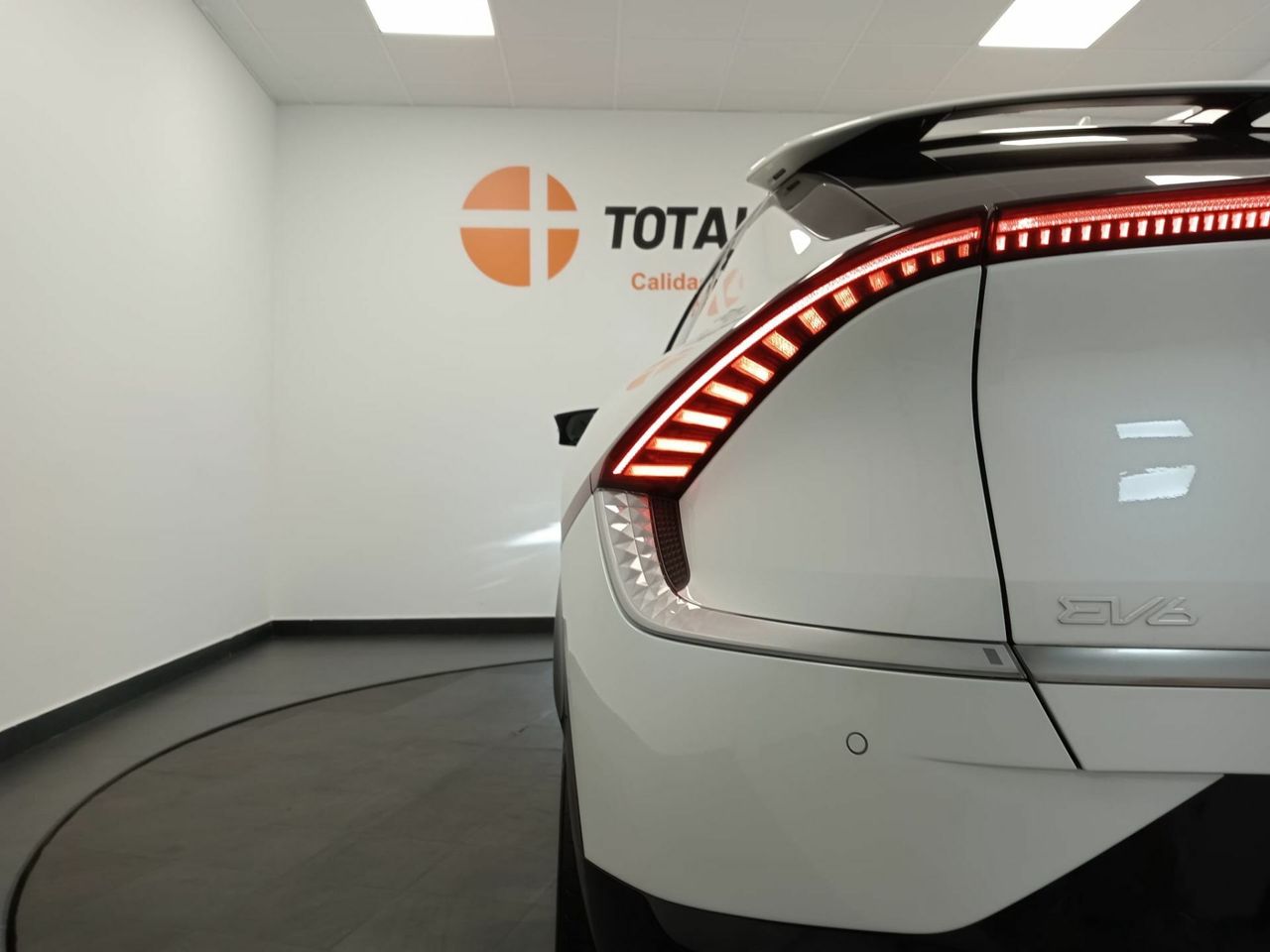 Kia EV6 Air 77,4kWh 168kW RWD (Long Range) - Foto 35