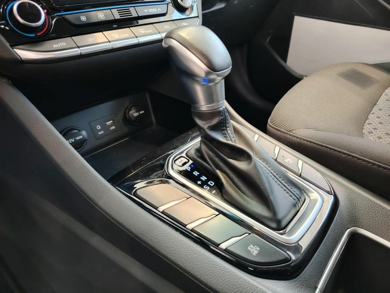 Hyundai IONIQ 1.6 GDI PHEV Klass DT - Foto 32