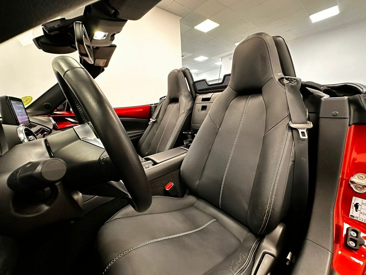Mazda MX-5 2.0 SKYACTIV-G 135 kW MT Exclusive-Line - Foto 14