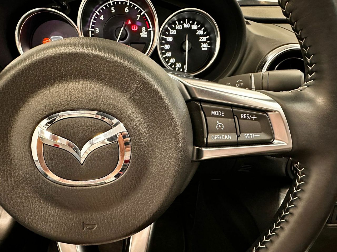 Mazda MX-5 2.0 SKYACTIV-G 135 kW MT Exclusive-Line - Foto 15