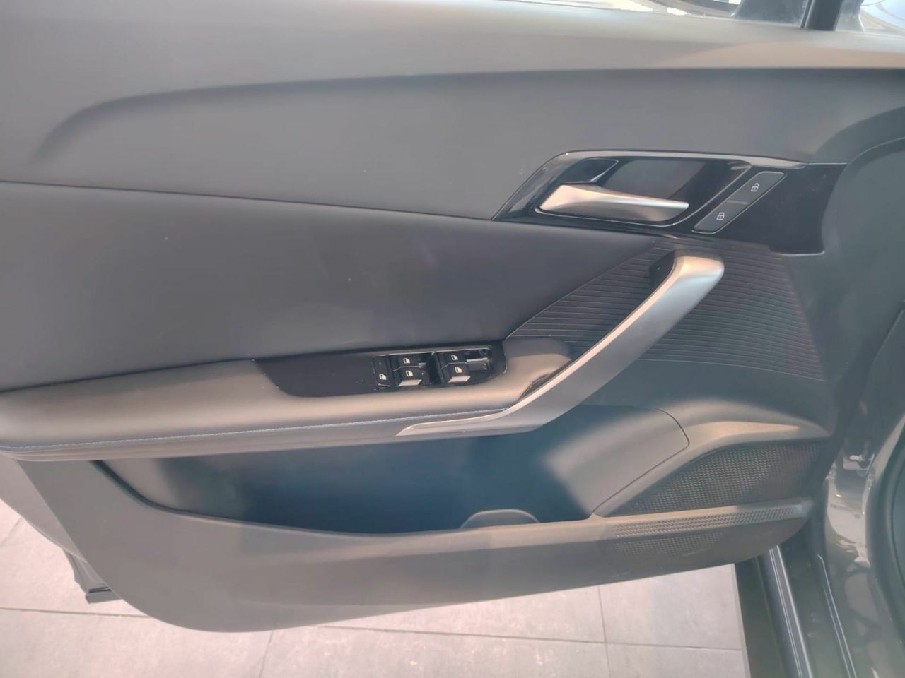 MG MG4 64kWh Luxury - Foto 22