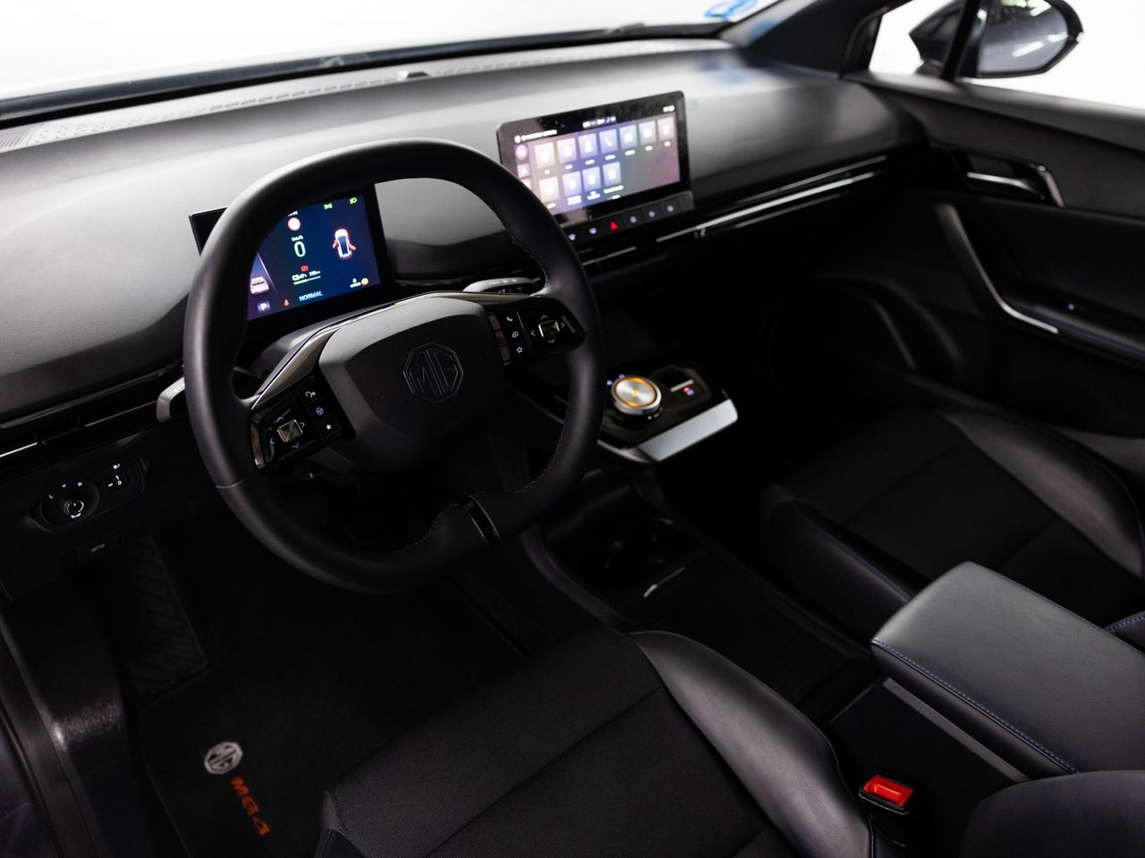MG MG4 64kWh Luxury - Foto 18