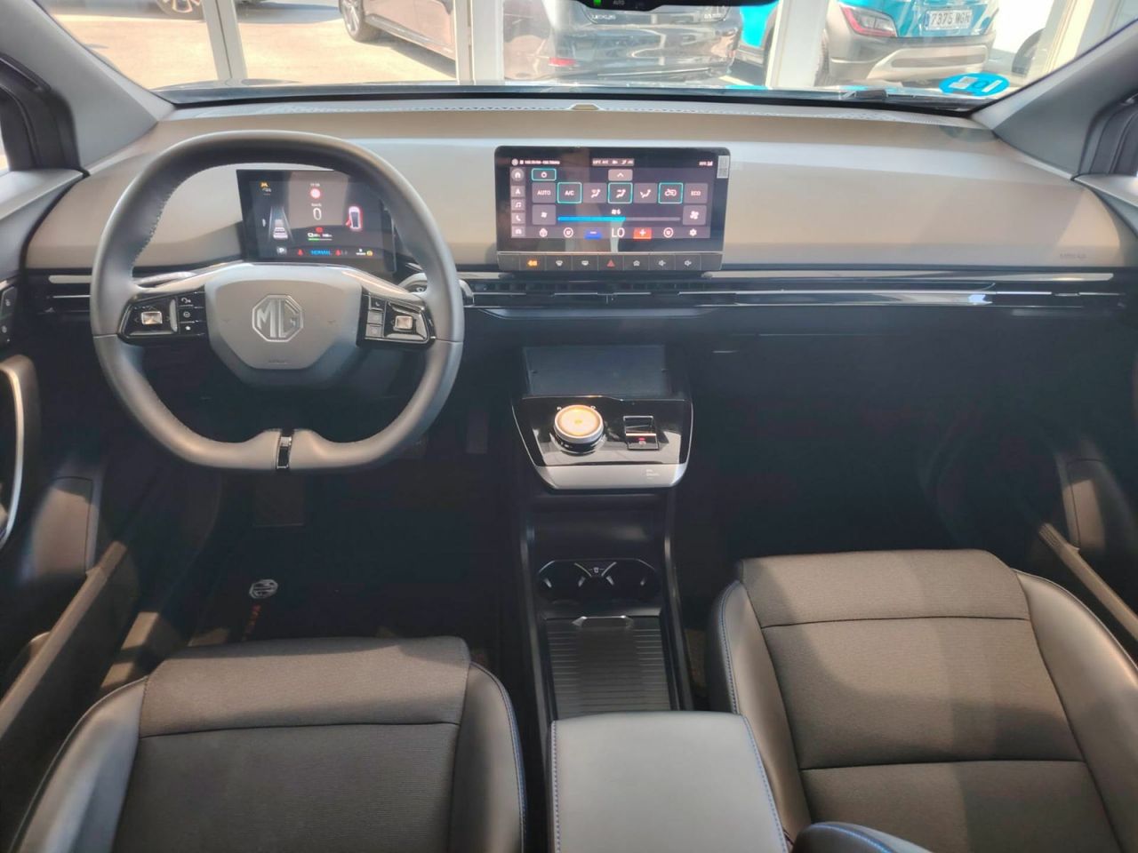 MG MG4 64kWh Luxury - Foto 18