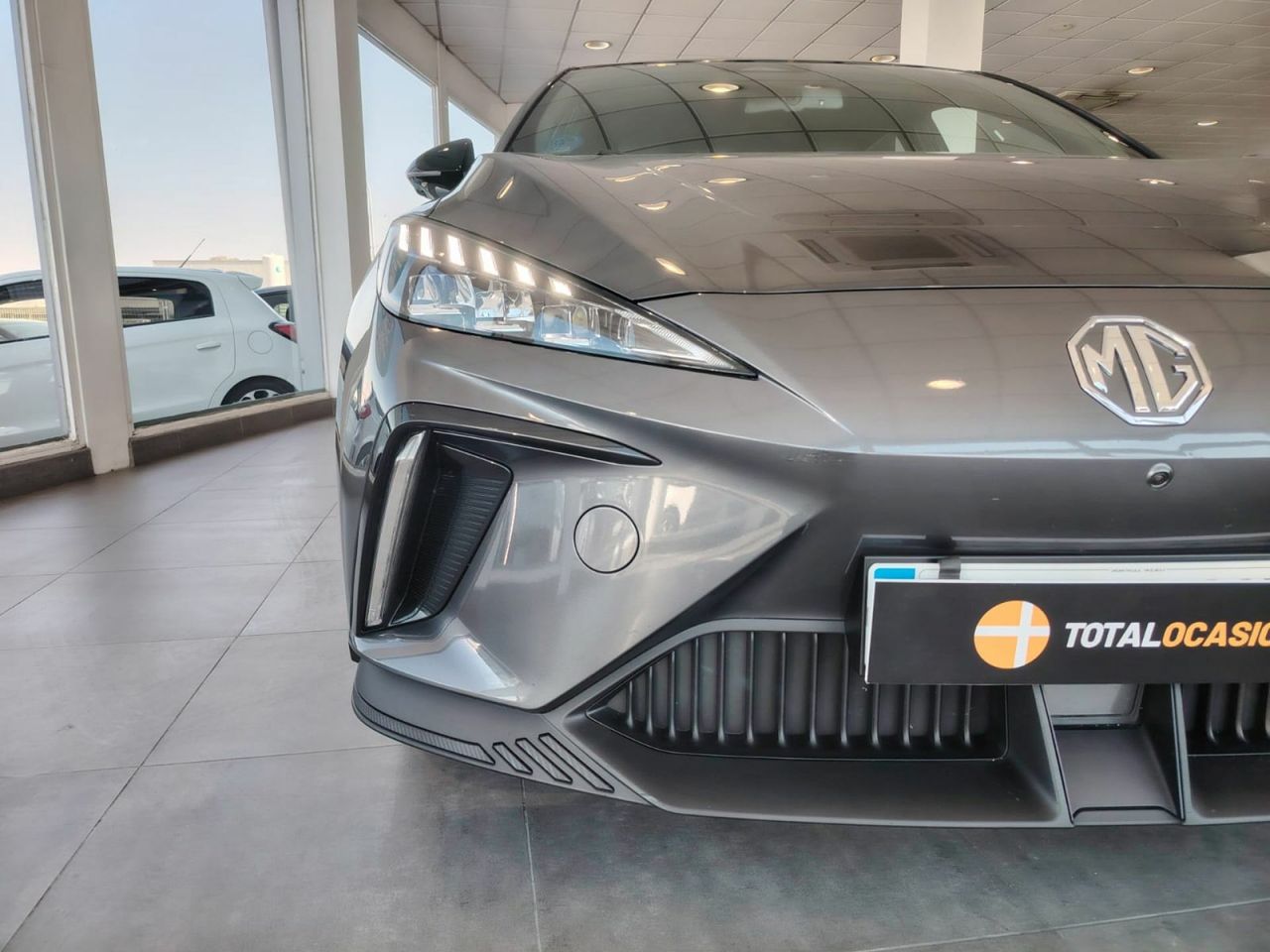 MG MG4 64kWh Luxury - Foto 9