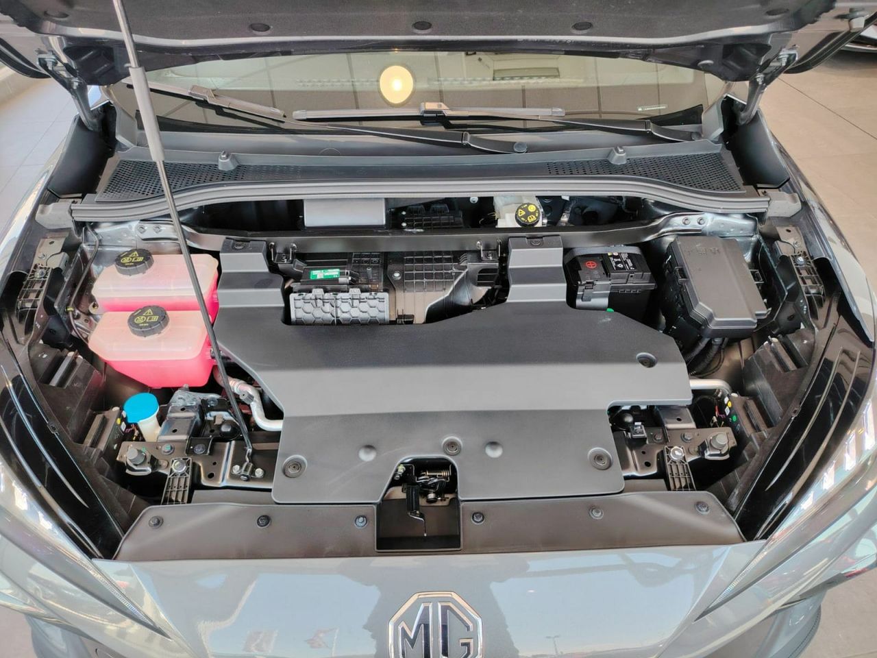 MG MG4 64kWh Luxury - Foto 41