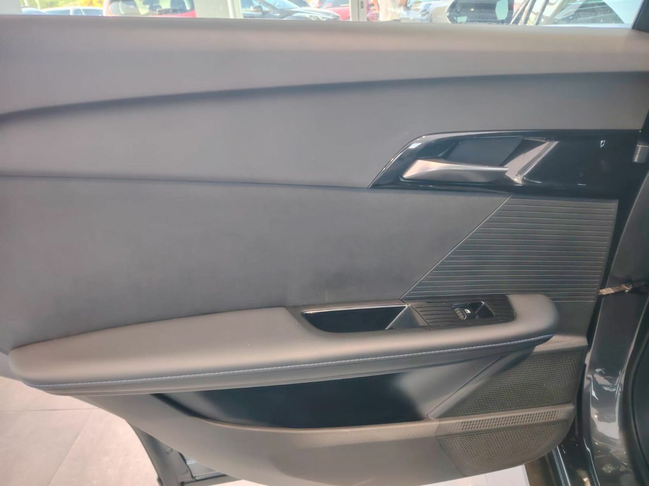 MG MG4 64kWh Luxury - Foto 15