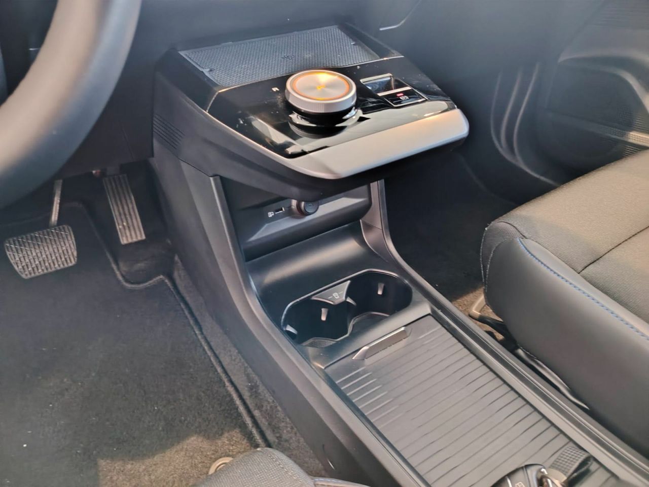 MG MG4 64kWh Luxury - Foto 33