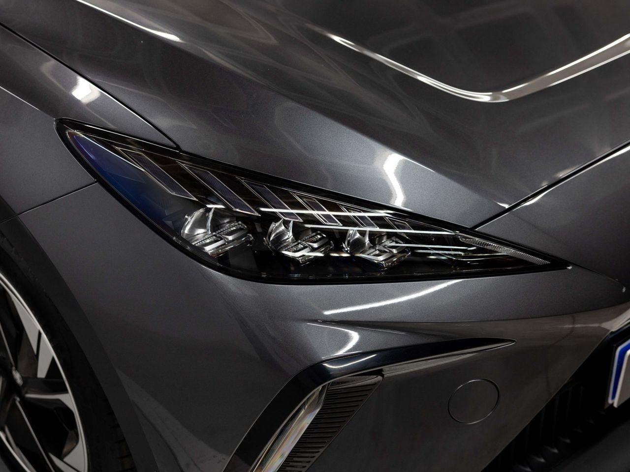 MG MG4 64kWh Luxury - Foto 14