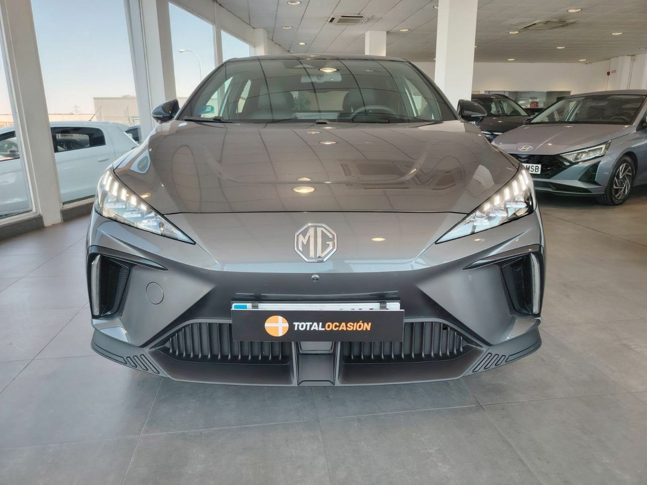 MG MG4 64kWh Luxury - Foto 4