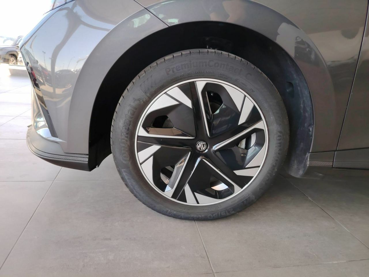 MG MG4 64kWh Luxury - Foto 40